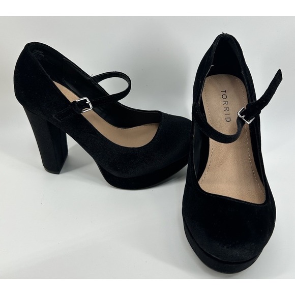 Torrid Black Velvet Platform Mary Jane Pump Black Women's Size 6 WW NEW - Picture 1 of 6